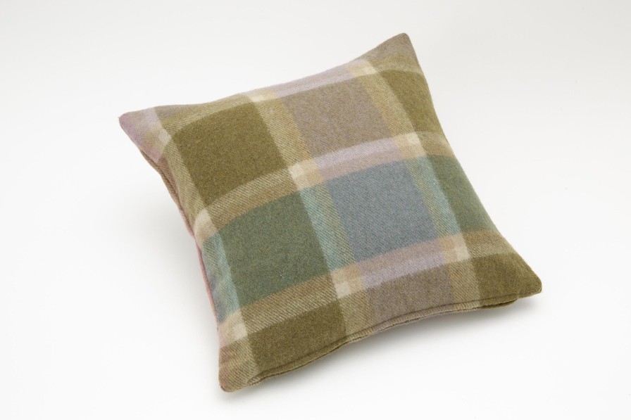 Flamant Ariza, Cushion, Checked Wholesale